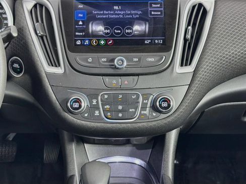Used 2023 Chevrolet Malibu LT FWD image 16