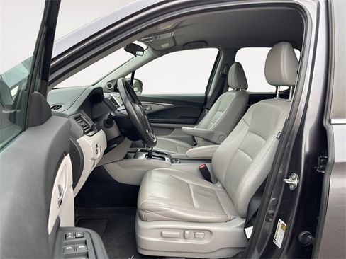 Used 2017 Honda Ridgeline RTL image 9