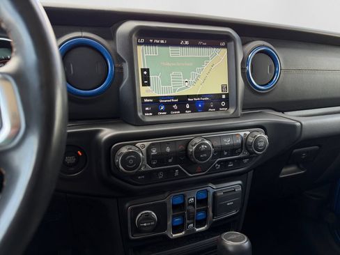Used 2022 Jeep Gladiator Overland AWD/4WD image 15