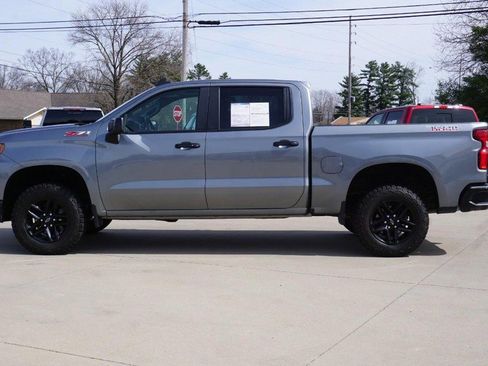 Used 2021 Chevrolet Silverado 1500 LT Trail Boss w/ Convenience Package II image 6