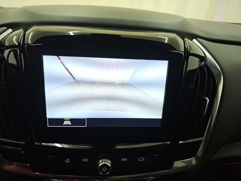 Used 2023 Chevrolet Traverse LT AWD/4WD image 6