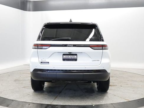 Used 2022 Jeep Grand Cherokee Limited AWD/4WD image 4