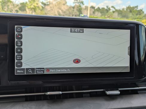 Certified 2024 Kia Carnival EX FWD image 22