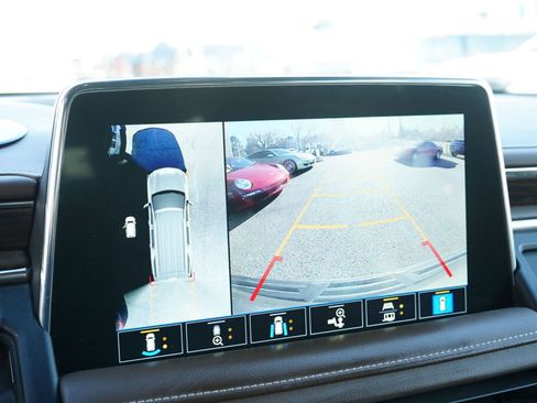 Used 2021 Chevrolet Tahoe High Country w/ Premium Package image 22