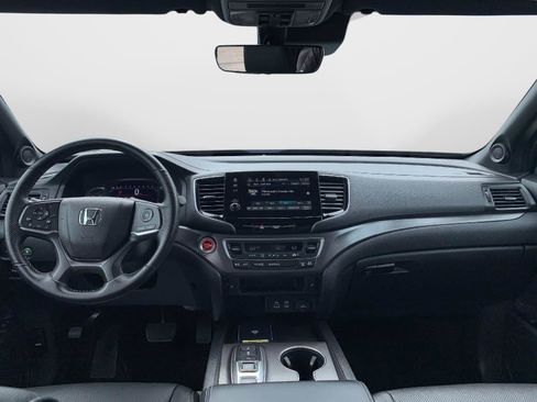 Certified 2025 Honda Passport EX-L image 32