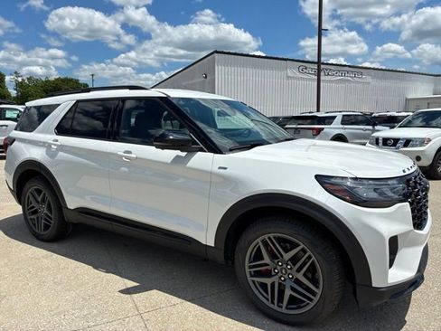 New 2026 Ford Explorer ST-Line w/ ST-Line Street Pack AWD/4WD image 11