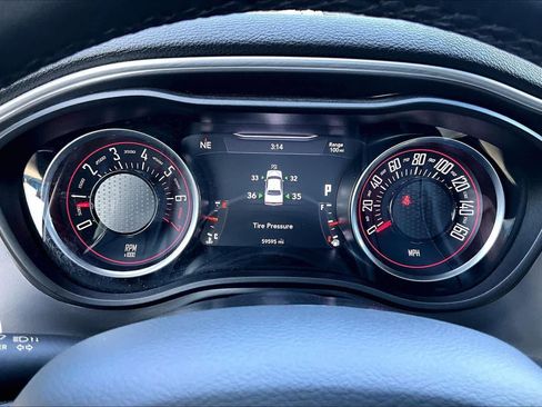 Used 2022 Dodge Challenger SXT w/ Driver Convenience Group image 24