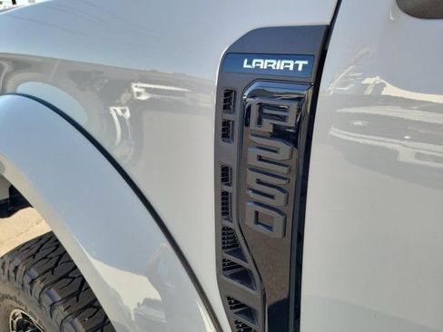 New 2026 Ford F250 Lariat w/ Black Appearance Package AWD/4WD image 13