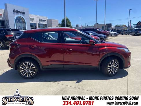 Used 2023 Nissan Kicks SV FWD image 10