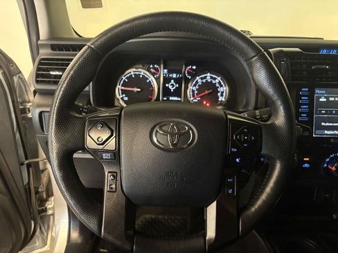 Used 2023 Toyota 4Runner TRD Off-Road Premium AWD/4WD image 16