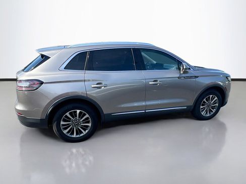 Used 2021 Lincoln Nautilus FWD w/ Equipment Group 101A image 8