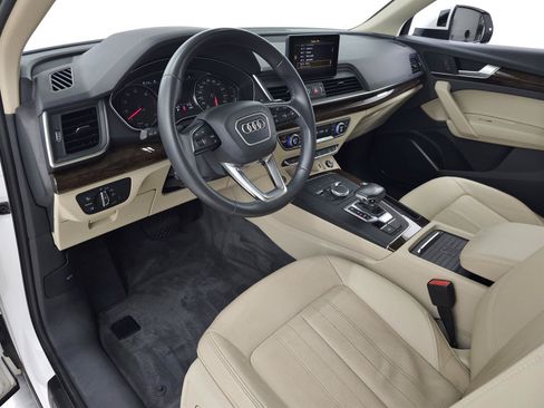 Used 2020 Audi Q5 2.0T Premium w/ Convenience Package AWD/4WD image 13