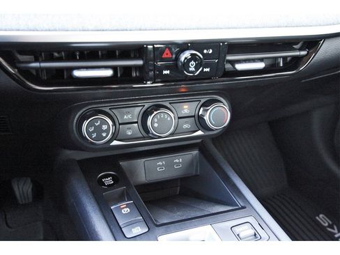 New 2026 Nissan Kicks S image 22