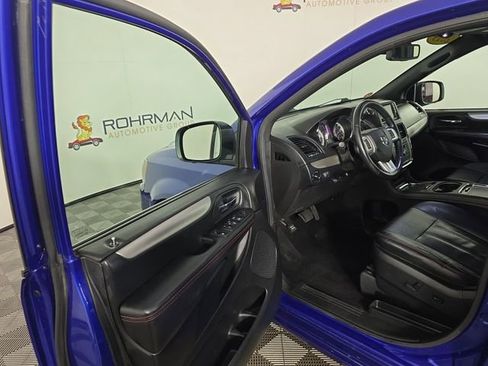 Used 2019 Dodge Grand Caravan GT FWD image 17