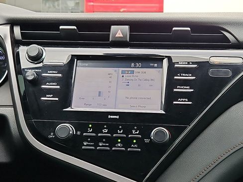 Used 2020 Toyota Camry LE FWD image 20