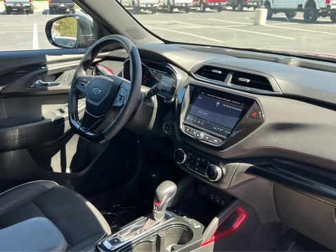 Used 2023 Chevrolet TrailBlazer RS w/ Convenience Package AWD/4WD image 20