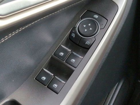 Used 2023 Ford Explorer XLT w/ Equipment Group 202A AWD/4WD image 22