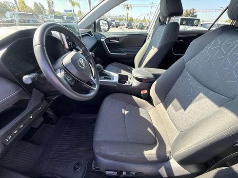 Certified 2023 Toyota RAV4 XLE w/ Convenience Package FWD image 18
