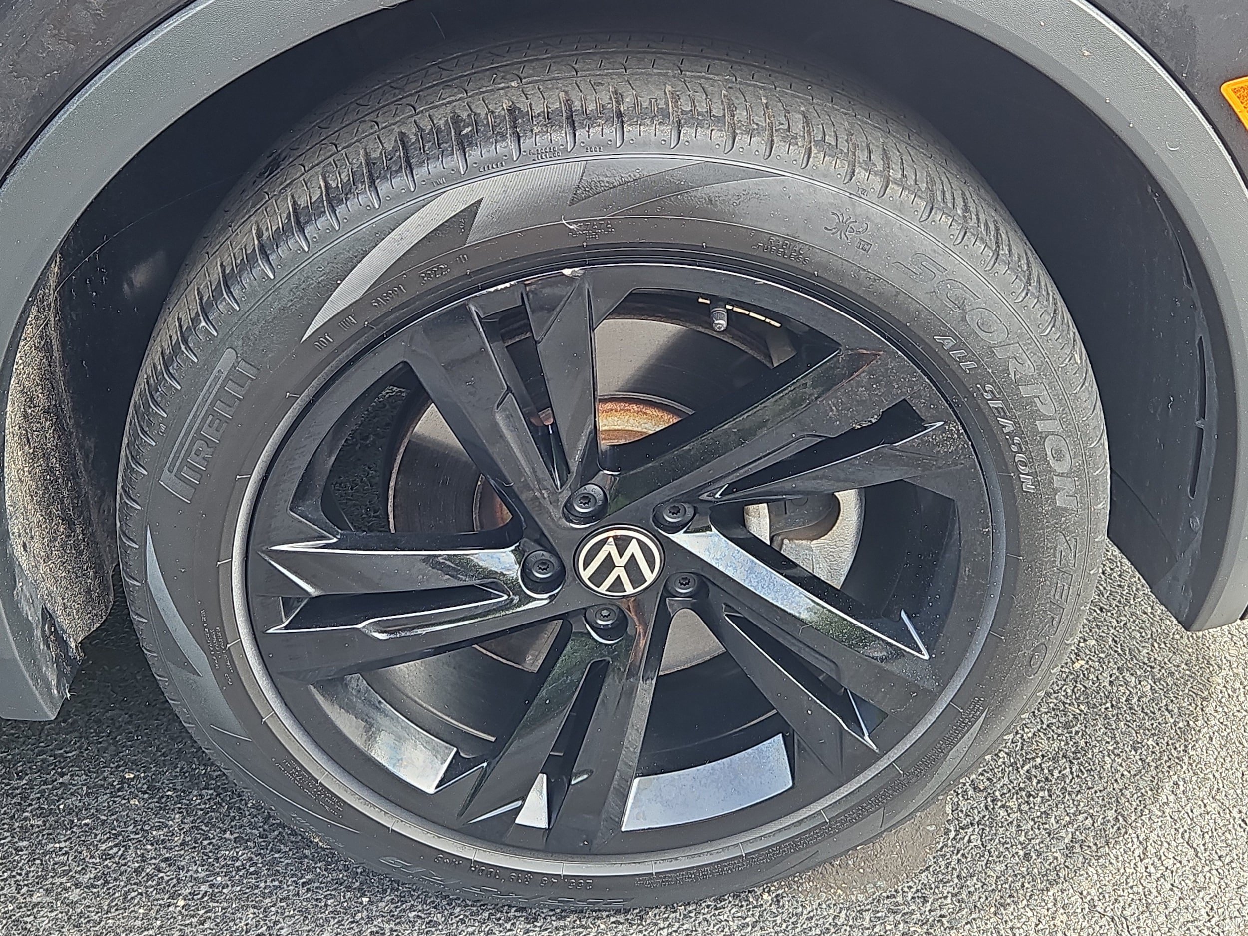 Used 2023 Volkswagen Tiguan SE R-Line AWD/4WD image 29