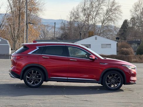 Used 2019 INFINITI QX50 Essential w/ Sensory Package image 4