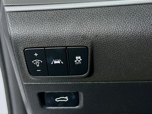 Used 2022 Kia K5 LXS image 16