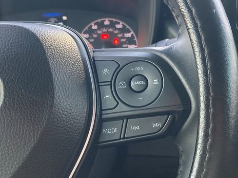 Certified 2025 Toyota Corolla SE image 17