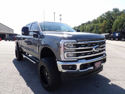 Used 2025 Ford F250 Lariat AWD/4WD image 11