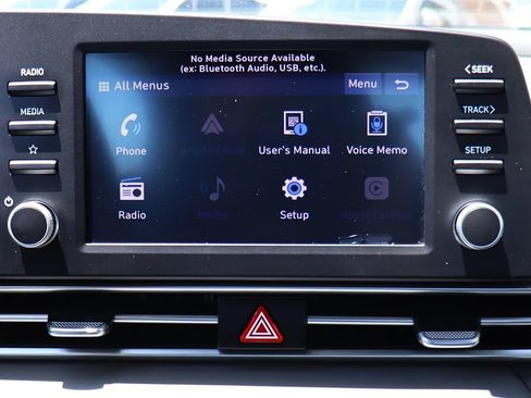 Used 2021 Hyundai Elantra SE FWD image 48