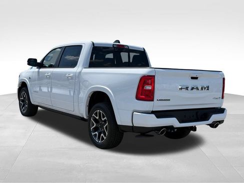 New 2026 RAM 1500 Laramie AWD/4WD image 3