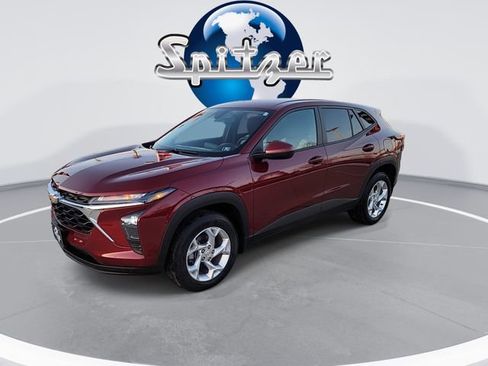 Certified 2025 Chevrolet Trax LS w/ LS Convenience Package image 4