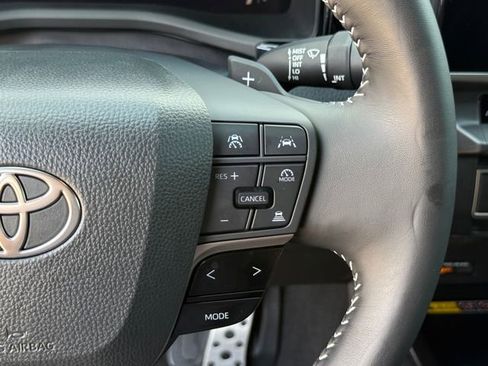 Used 2026 Toyota Camry SE w/ Convenience Package image 19