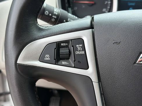 Used 2016 Chevrolet Equinox LTZ w/ Enhanced Convenience Package FWD image 25