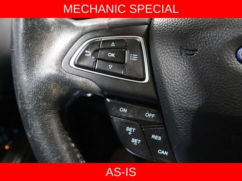 Used 2018 Ford EcoSport SE w/ SE Convenience Package image 32