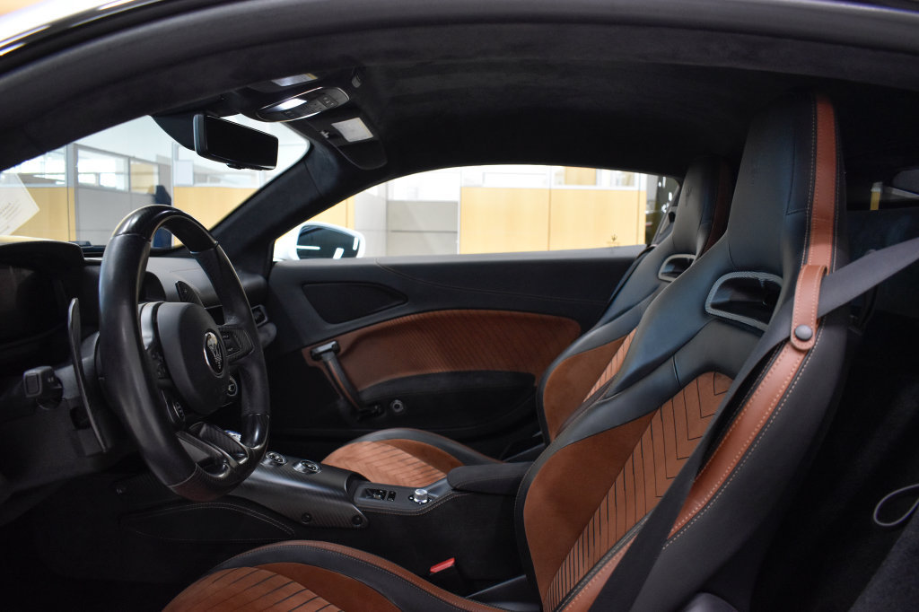 Used 2022 Maserati MC20 Coupe RWD image 3