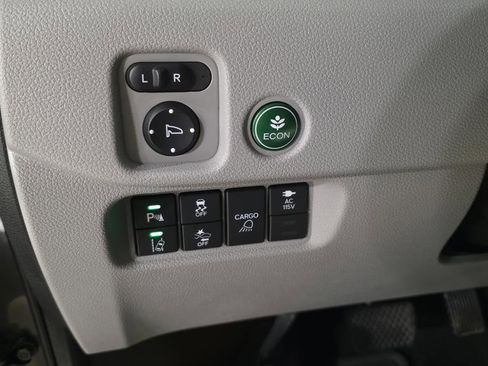 Used 2017 Honda Ridgeline RTL-E image 11