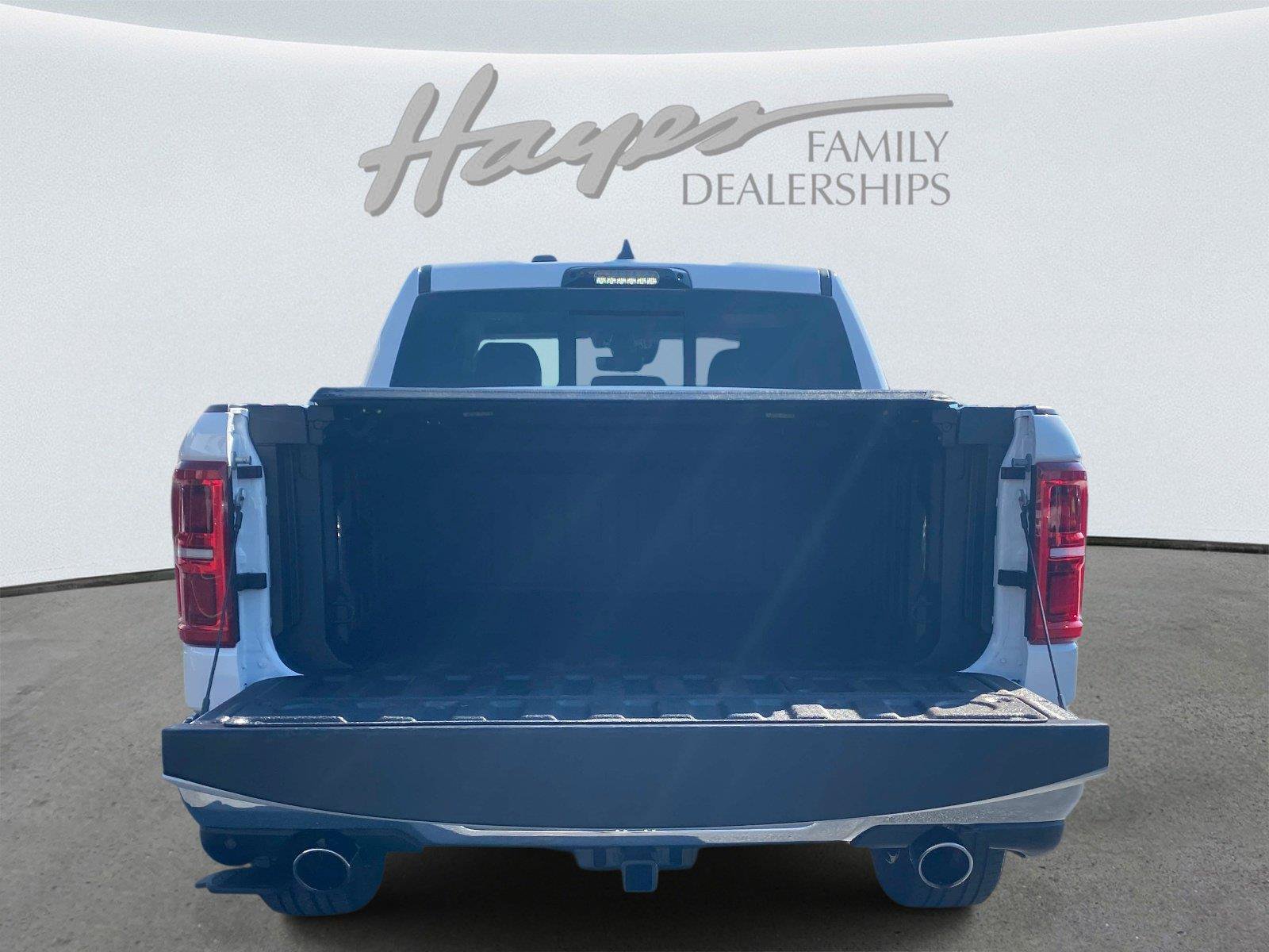 Used 2026 RAM 1500 Limited AWD/4WD image 7
