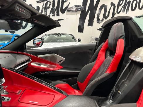 Used 2021 Chevrolet Corvette Stingray Preferred Conv w/ Z51 Performance Package RWD image 14