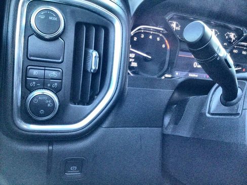 Used 2020 GMC Sierra 1500 Elevation w/ Elevation Value Package image 18