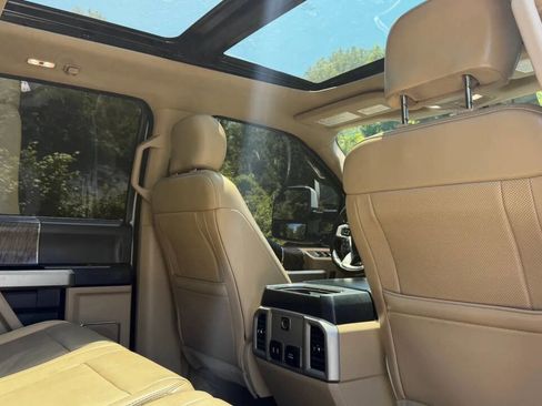 Used 2019 Ford F250 Lariat w/ Lariat Value Package AWD/4WD image 24