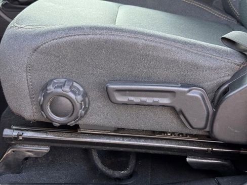 Used 2024 Jeep Wrangler Unlimited image 14