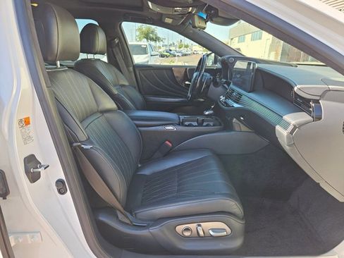 Used 2022 Lexus LS 500 AWD w/ Interior Upgrade Package image 25