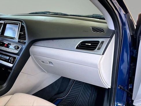 Used 2018 Hyundai Sonata SE w/ Cargo Package FWD image 23