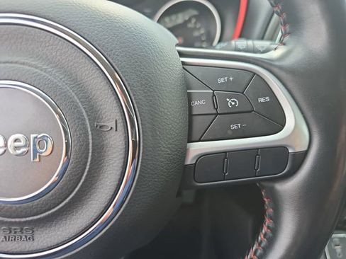 Used 2018 Jeep Compass Trailhawk w/ Cold Weather Group image 17