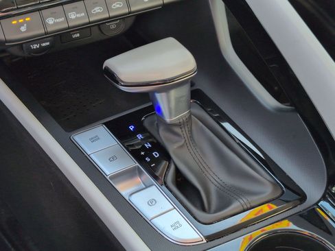 Used 2021 Hyundai Elantra Limited w/ Cargo Package image 23