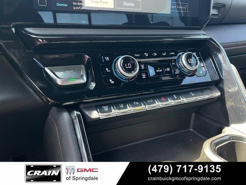 Used 2024 GMC Sierra 2500 AT4 w/ AT4 Premium Plus Package AWD/4WD image 19