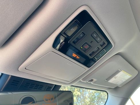 New 2026 Toyota Grand Highlander Limited image 18