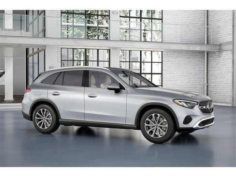 New 2025 Mercedes-Benz GLC 300 4MATIC image 13