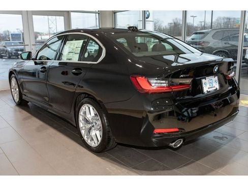 New 2026 BMW 330i xDrive Sedan w/ Convenience Package AWD/4WD image 44