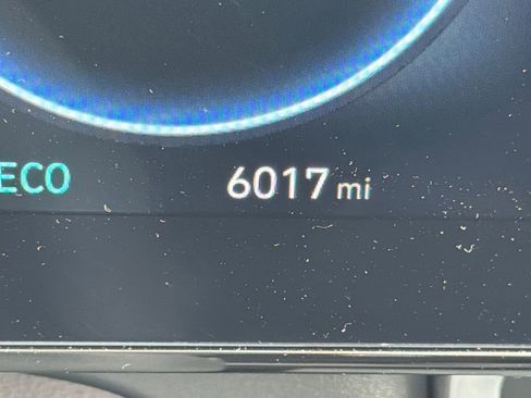 Used 2025 Hyundai Elantra SEL image 28