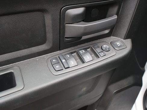 Used 2024 RAM 3500 Tradesman w/ Chrome Appearance Group image 25